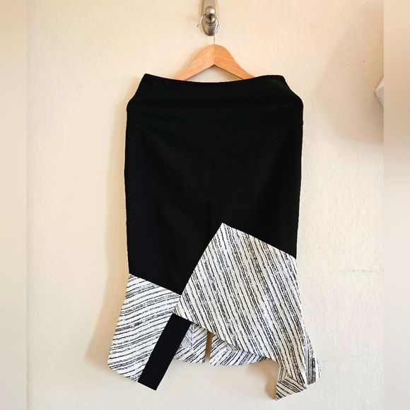 Roland Mouret Dresses & Skirts - Roland Mouret Asymmetrical Black White Skirt, sz 8